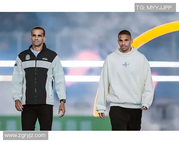 足球巨星跨界篮球精彩瞬间集锦视频回顾与分析