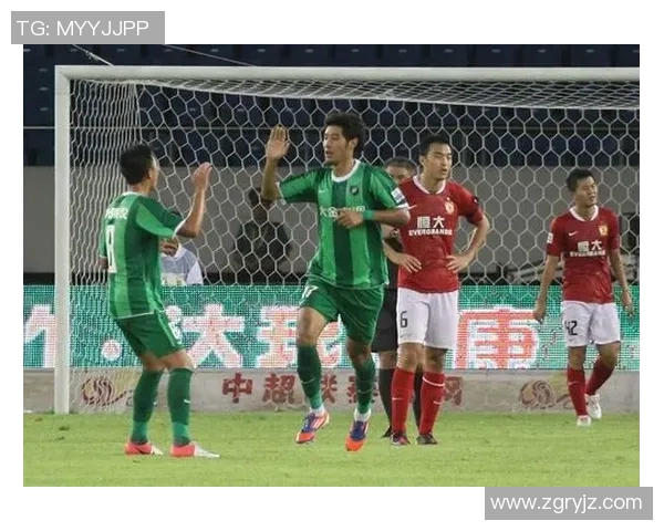 2014年绿城与恒大巅峰对决回顾球迷热血沸腾的经典时刻